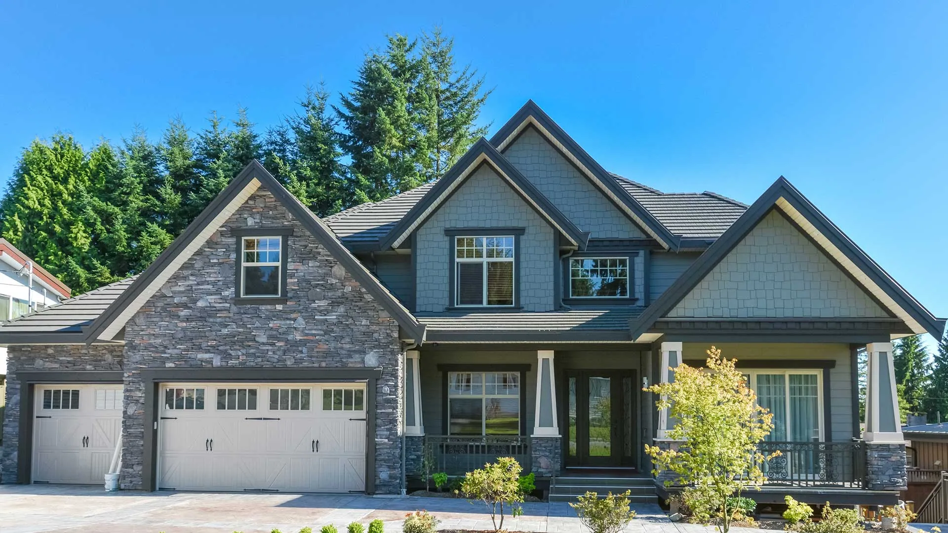 Craftsman style house stone facade exterior